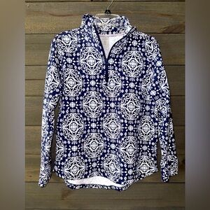 VERA BRADLEY quarter zip fleece lined pull over top. Size medium.